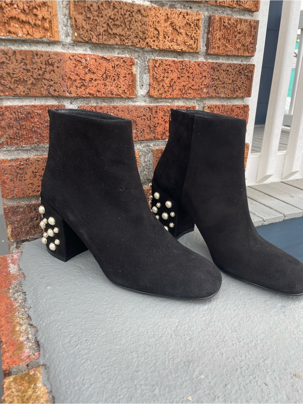 Stuart Weitzman Women’s 8M Black Suede Pearl Embellished Heel Ankle Boots